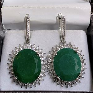 Luxury Emerald Earrings (925 silver)